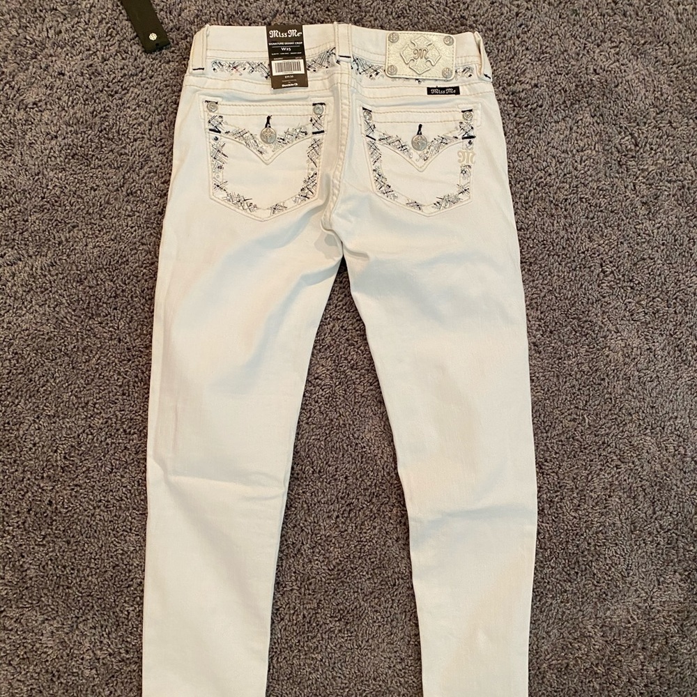 white Miss Me ankle skinny jeans